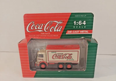 Camión de reparto Coca-Cola Die-Cast vehículos vintage modelo Mack CJ C02011 1:64 Foto 1 de 4
