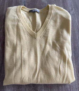 UNIQLO Sz L 100% Wool Lemon V-Neck Jumper - NEW - Picture 1 of 8