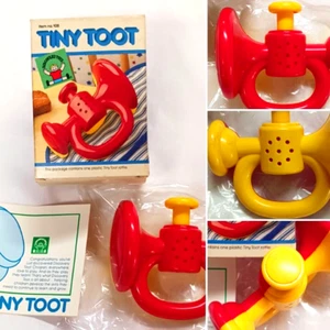 DISCOVERY TOYS VINTAGE TINY TOOT RATTLE & SOUND TRUMPET 1986 W/ BOX NO.108 NOS - Picture 1 of 14