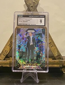 Quin Snyder RC 1 of 20 White Sparkle PRIZM #120 Jazz/ Hawks SSP 2017-18 CGC 9 - Bild 1 von 2