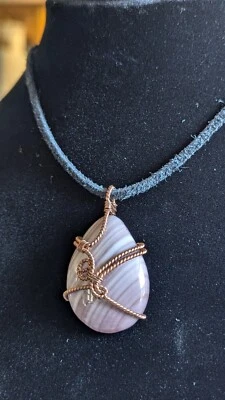 Collar colgante de jaspe imperial envuelto en alambre de cobre hecho a mano - Hecho en EE. UU. Foto 1 de 4