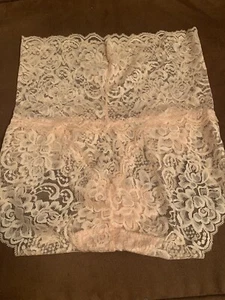 Sexy Damen-Höschen mit Spitze hohe Taille vier (4) Paar rot, schwarz, marine & nude. Größe S - Bild 1 von 5