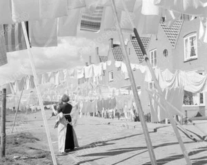 Reimpresión vintage de 8x10 del día de lavandería de la foto antigua - Imagen 1 de 1