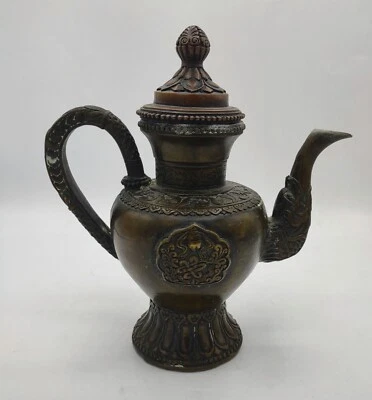 De Colección Tibetano Latón Bronce Bestia 8 Símbolo Auspicioso Vino Tetera Bandera 8" Foto 1 de 4