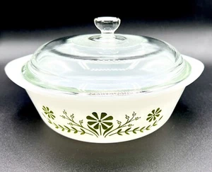 VTG Glasbake #J514 2QT White Milk Glass Round Casserole Green Daisy Flower W/Lid - Picture 1 of 11