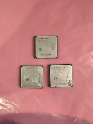 Lot Of 3 AMD Athlons.  2- 64 X2  And 1 Athlon ADX6400IAACZ, Aa5D0, Ad0540BIAA5D0 - Image 1 of 4