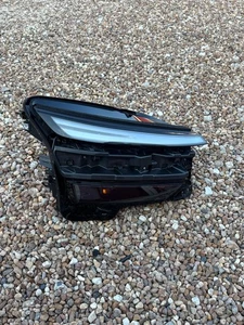 2025 Tesla Model Y Passenger Side Juniper LED Headlight Assembly 1918348-00-D - Picture 1 of 10