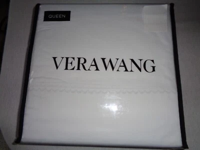 Juego de sábanas VERA WANG SIMPLE SCALLOP QUEEN 100 % algodón - blanco con puntada gris claro Foto 1 de 4