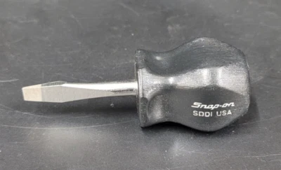 Destornillador de agarre de mango negro duro rechoncho punta plana a presión SDD1 punta de 1/4"" Foto 1 de 4