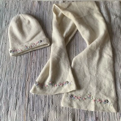 De Colección Berkshire Sombrero Bufanda Mujer Corderos Lana Angora Crema Bordado Floral Flor Foto 1 de 4