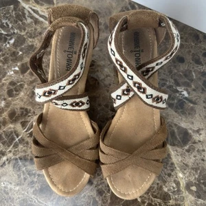 Minnetonka Cork Wedge Leather Sandals Heels Women’s size 8 Diamond Pattern - Picture 1 of 6