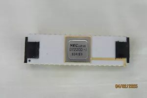 NEC D7220D-1 High Performance Display Controller 40-Pin Ceramic and Gold IC - Picture 1 of 3