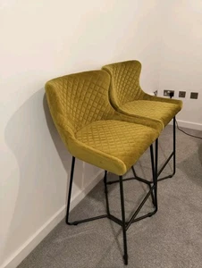 2 Bar Chairs - Picture 1 of 3