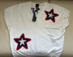 NWT Aaeda White Blue Red Stars Sweater Top Sz M - Picture 1 of 3
