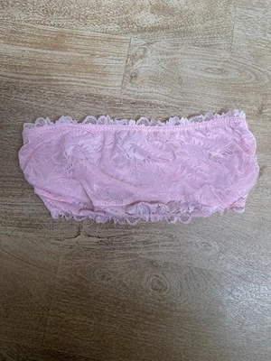 Sujetador grande de encaje rosa Free People Foto 1 de 4