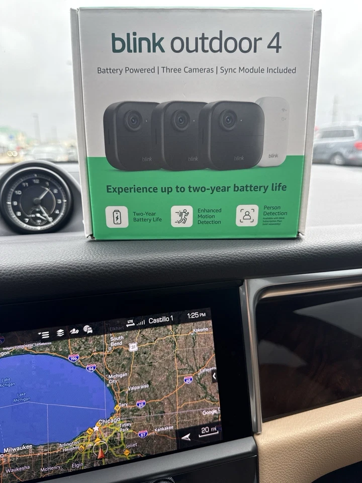 Sistema de 5 cámaras Blink Outdoor 4 (4.ª generación) alimentado por batería - negro (B0B1N4LM4J) Foto 1 de 2