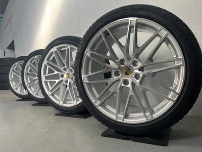 Porsche Macan IV Electric EV 22 Zoll RS Spyder Winter Räder NEU Pirelli - Bild 1 von 4