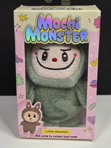 Mochi Monster Plüsch Charm - Squishy Sammlerstück Plüschtier • Grünes Monster • Neu - Bild 1 von 5
