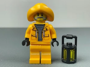 Captain Jonas Hidden Side 70419 LEGO Minifigure Fisherman Figure with Lantern - Picture 1 of 11