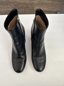 Gianvito Rossi Leder Bootie mit seitlichem Reißverschluss, schwarz, Gr. 41 - Bild 1 von 10