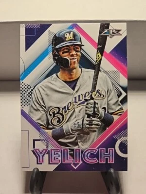 2020 Topps Fire #198 Christian Yelich  Milwaukee Brewers 122724 - Image 1 of 4