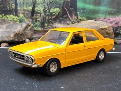Coche Diecast Imperfecto 1:24 BURAGO AMARILLO AUDI 80 GT #106 #0106 Sin Caja COMO ESTÁ Foto 1 de 4