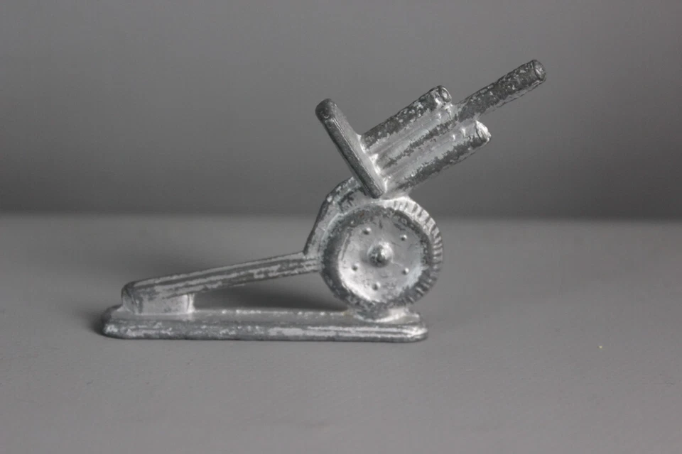 Boneco de ação militar vintage URSS soldado de brinquedo de estanho exército soviético arma de artilharia - Imagem 1 de 4