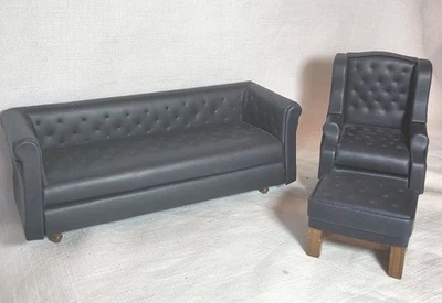 Sillón y otomana de sofá acolchado azul marino miniatura para casa de muñecas escala 1:12 Foto 1 de 4