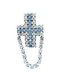 Broche vintage de estrás con cruz de metal con acento de cadena azul bebé y vidrio transparente - Imagen 1 de 5