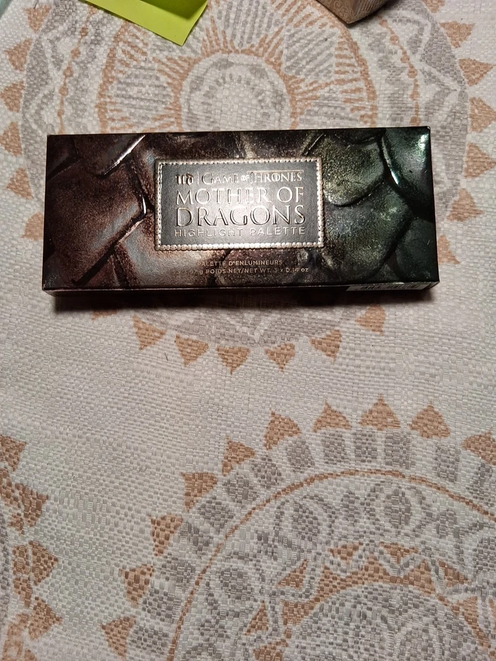 Urban Decay Game of Thrones Mother of Dragons Highlighter Palette - Image 1 of 1