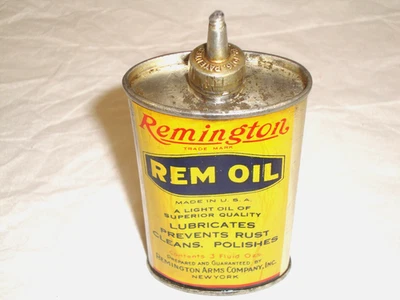 VINTAGE REM OIL REMINGTON UMC OIL CAN, TIN CANS FOR CLEANING GUN PARTS - Image 1 of 4