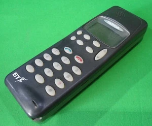Vintage 1992 Nokia 100 THX-91X ETACS Analogue Brick Early Mobile Phone - Afbeelding 1 van 9