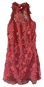 Free People Minikleid koralle Kombi Häkel-Overlay Neckholder gefüttert rückenfrei Gr. SM - Bild 1 von 17