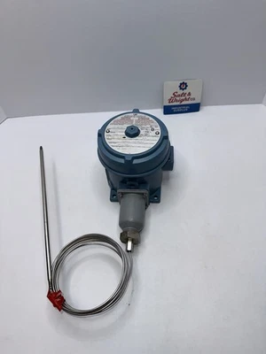 Interruptor de temperatura United Electric Controls E121-13273 25-325°F Foto 1 de 2