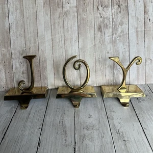 TÖPFEREI SCHEUNE JOY STRUMPFHALTER MESSING PLATTIERT GOLDFARBEN MANTEL WEIHNACHTSDEKO - Bild 1 von 8