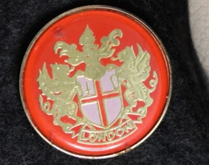 * ENGLAND PIN LONDON  CIRCULATED #RTO4 - Picture 1 of 5