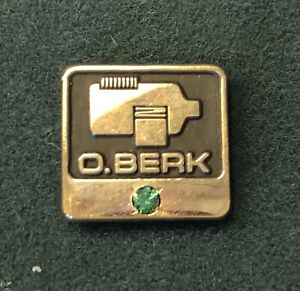 O.Berk Company Service 10K 1/10 Gold Filled Pin Emerald Stone Glass Bottles Caps