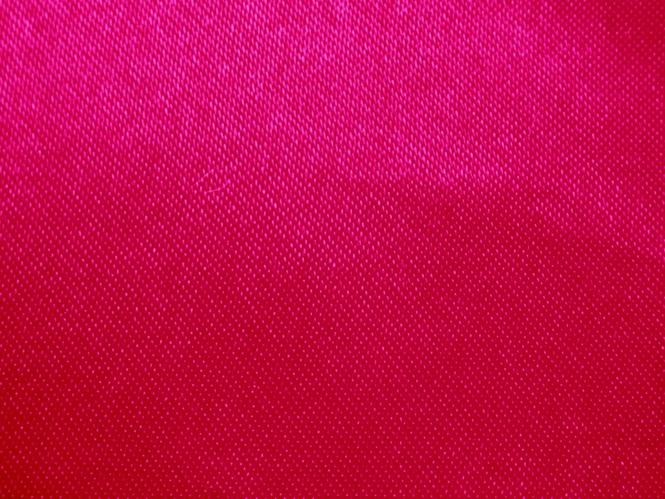 Tela satinada ligera de brillo medio rojo oscuro arándano fantástico de 2-1/4 yardas Foto 1 de 3