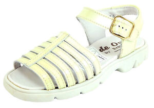 DE OSU - Spain - Girls Ivory Patent Leather Dress Sandals - European - Size 6-10