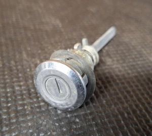 Vintage Passenger Car Trunk Lock Tumbler Cylinder SHIPS WORLDWIDE - Bild 1 von 4