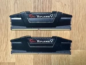 G.Skill DDR4 16GB PC 3200 CL16 KIT (2x8GB) F4-3200C16D-16GVKB Ripjaws 4 - Afbeelding 1 van 3