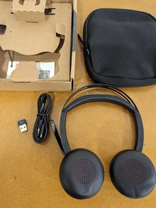 Plantronics Poly Voyager Focus 2 UC Bluetooth Wireless Headset & Charge Cable - Picture 1 of 2