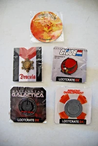 Diverse Lootcrate Pinbacks, Lot E - Bild 1 von 2