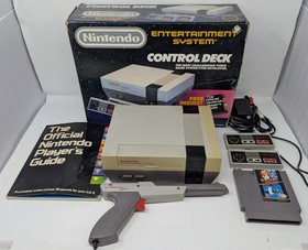 Nintendo NES Control Deck Console Bundle w Box, Guide, Zapper, & Mario - Tested!