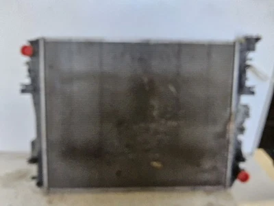 Dodge Ram 1500 2009-2024 radiador 3,6 L Foto 1 de 4