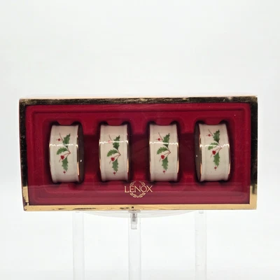 Set 4 anelli tovaglioli agrifoglio natalizi LENOX nuovi con scatola con bordo oro - Immagine 1 di 4