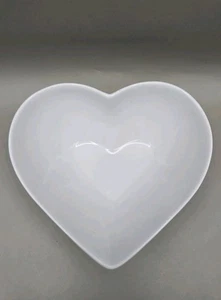 5" Heart Shaped White Dish - Picture 1 of 5