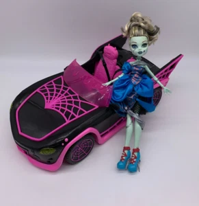 Monster High Doll Eeekend Getaway Dracula Car + Frankie Stein Doll - Picture 1 of 18
