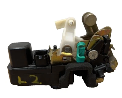 2006 2007 2008 2009 10 JEEP COMMANDER Left Rear Door Latch Lh-r OEM: 55113381AB - Image 1 of 4