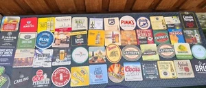 51 x verschiedene gekrempelte Bierdeckel alle in Plastikhüllen alle verschieden Beer Ales + - Bild 1 von 6